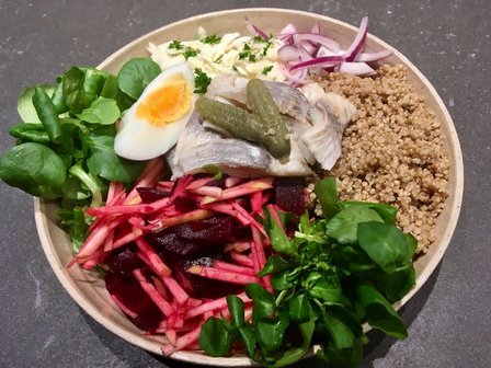 Salade met haring en rode biet