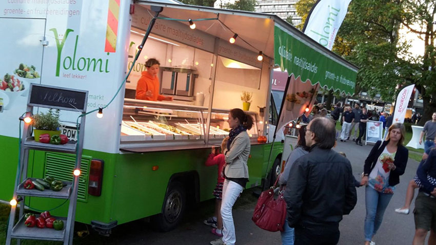 Foodtruck op de markt in Ieper, Kortrijk, Roeselare, Veurne, in West-Vlaanderen en Oost-Vlaanderen